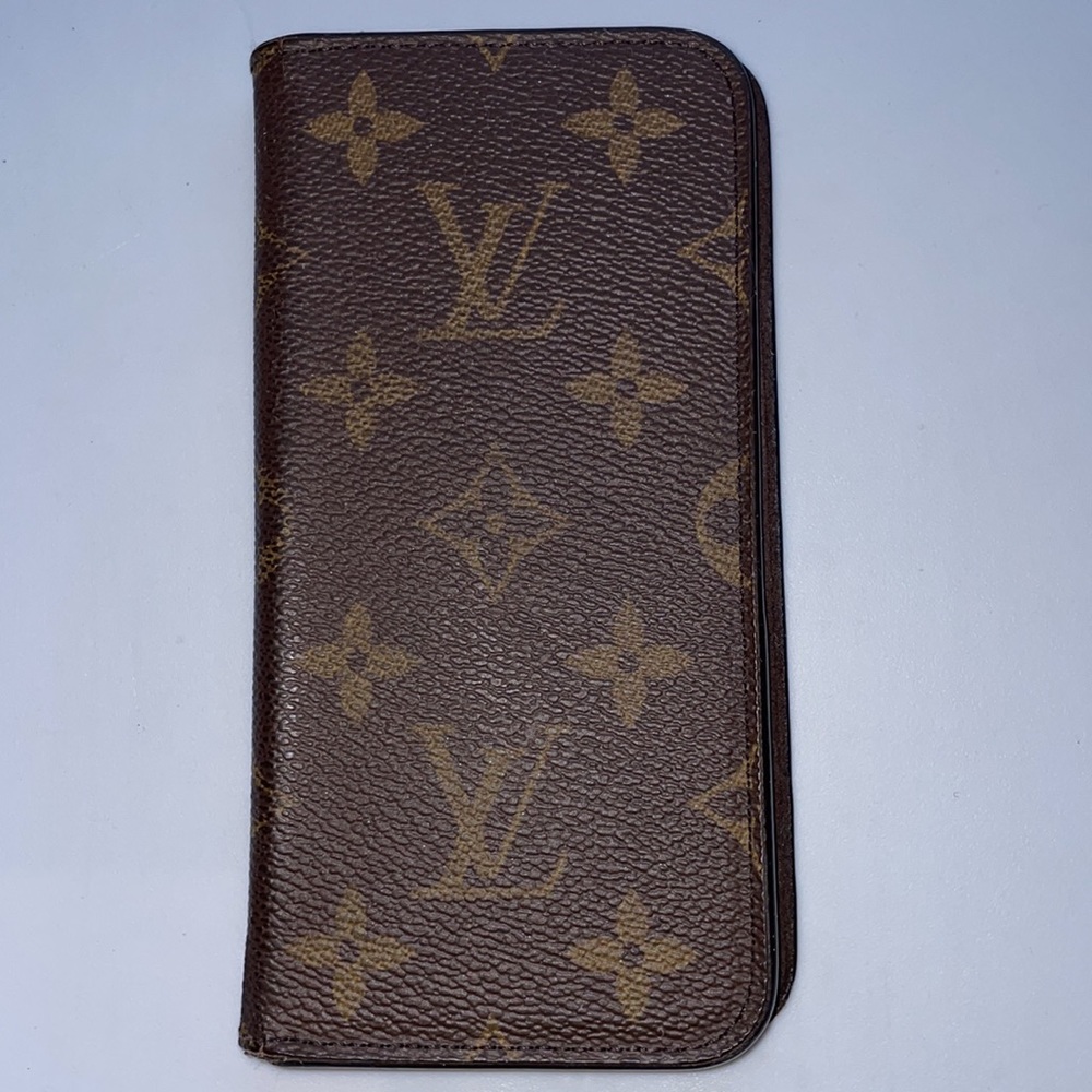 Authentic Louis Vuitton Monogram iPhone 10 Cover+Card Holder • Classic LV Canvas